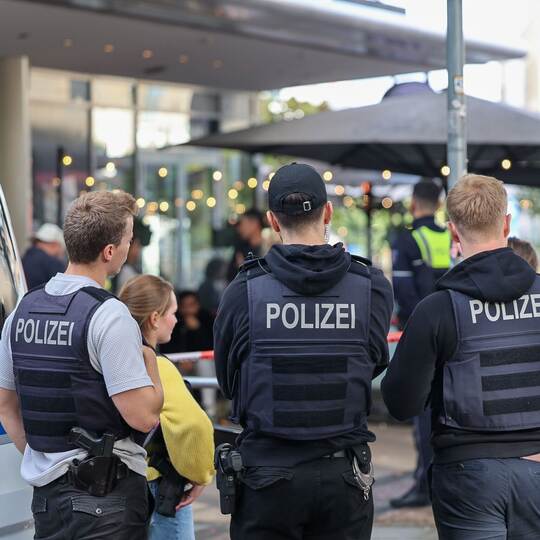 Zwei Männer verhelfen Häftling zur Flucht
