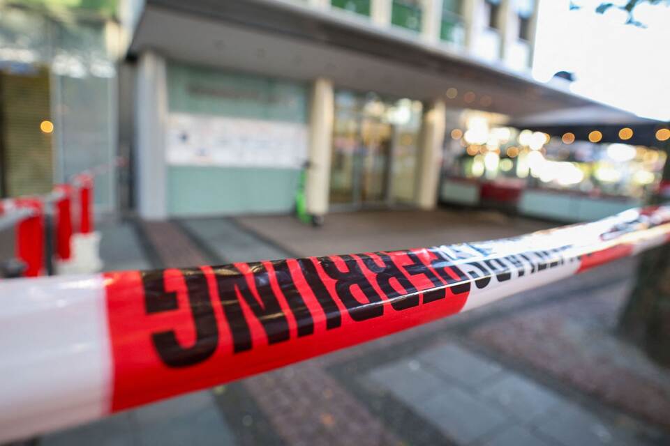 Zwei Männer verhelfen Häftling zur Flucht Zwei Männer verhelfen Häftling zur Flucht