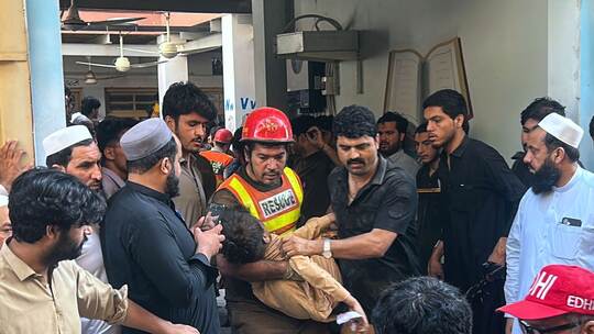 Schuldach in Pakistan stürzt ein Schuldach in Pakistan stürzt ein