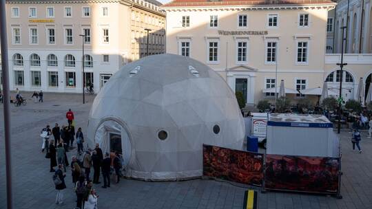 Beginn "Mars-Mission" des Zentrums für Kunst und Medien Beginn "Mars-Mission" des Zentrums für Kunst und Medien