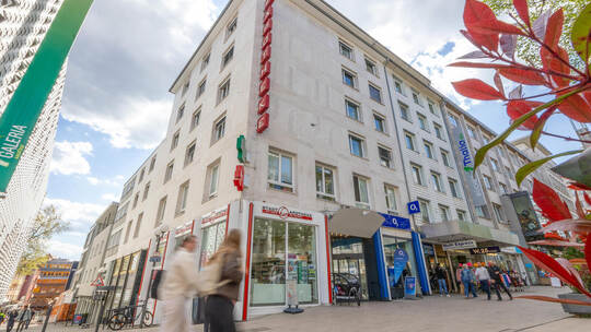 Im Obergeschoss über der Stadtapotheke sind die Räume des städtischen MVZ angesiedelt. MVZ Stadtapotheke Engagement WerkStadt
