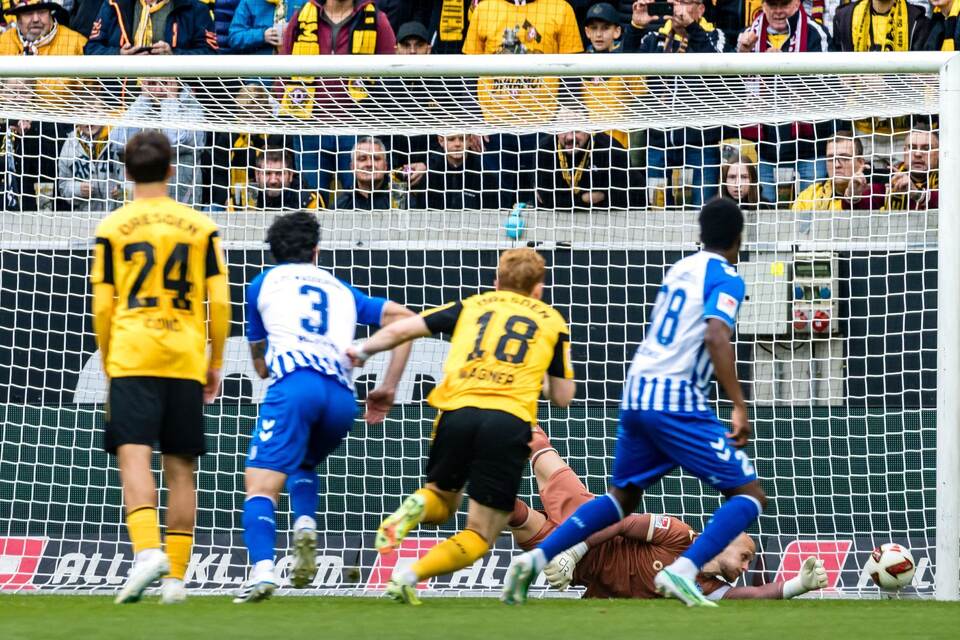 Dynamo Dresden - 1. FC Magdeburg Dynamo Dresden - 1. FC Magdeburg