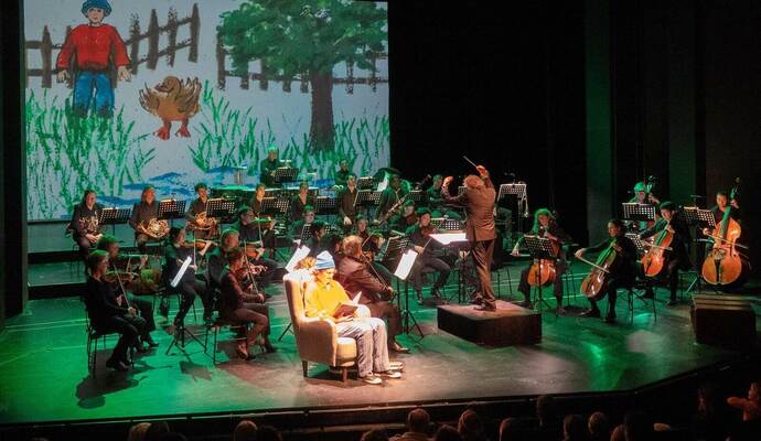 „Peter und der Wolf“ begeistert in Pforzheim: Badische Philharmonie spielt vor ausverkauftem Theater