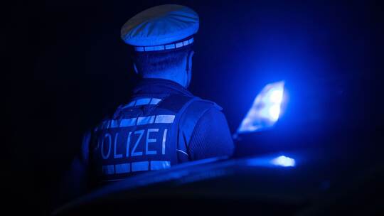 Polizei - Symbolbild Polizei - Symbolbild