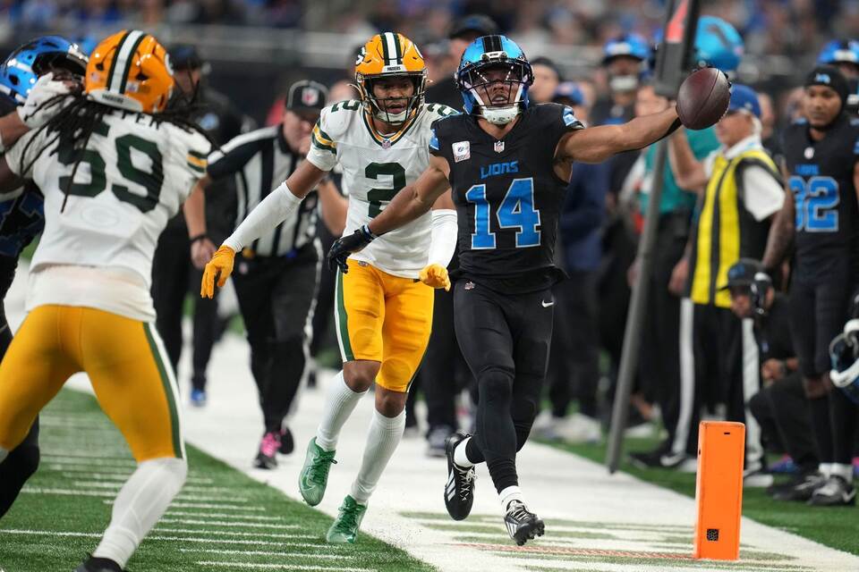 Detroit Lions - Green Bay Packers Detroit Lions - Green Bay Packers