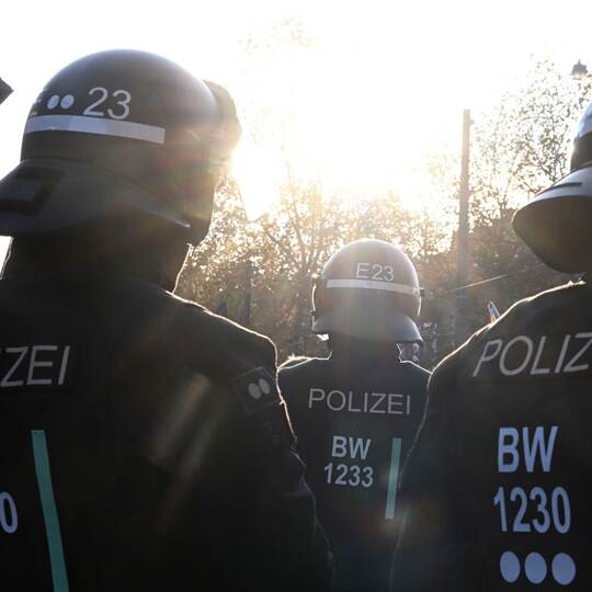Einsatzkräfte der Polizei - Symbolbild