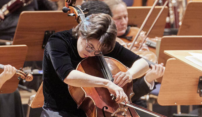 25-jährige Cellistin beeindruckt in Pforzheim: Maria Zaitseva sorgt für musikalische Höhepunkte