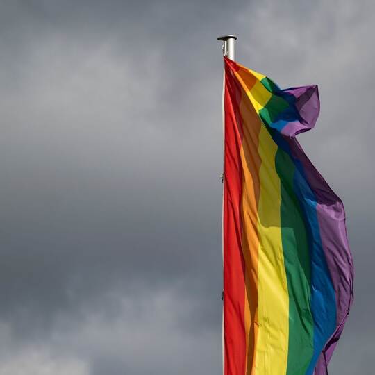 Regenbogenflagge in Stuttgart