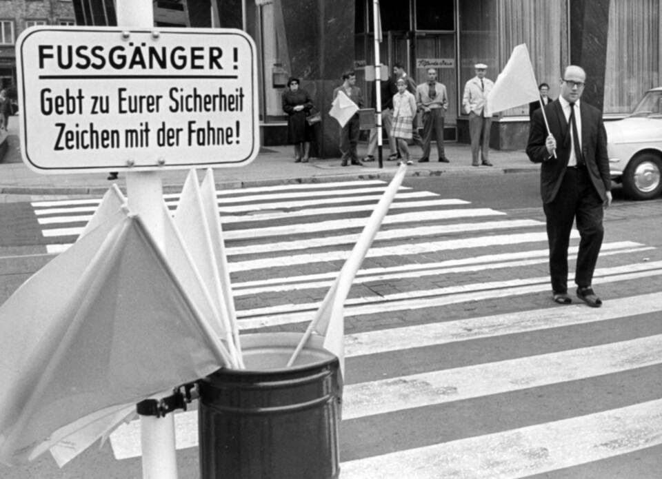 75 Jahre Zebrastreifen 75 Jahre Zebrastreifen
