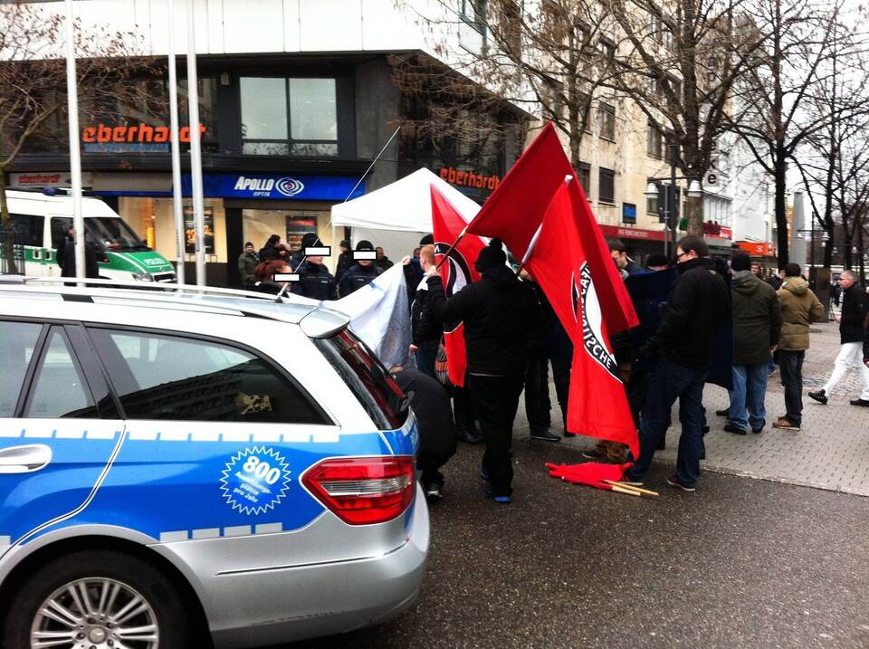 In der Pforzheimer Innenstadt mobilisiert der rechtsextreme "Freundeskreises Ein Herz für Deutschland" für den 23. Februar und deren Fackelmahnwache auf dem Wartberg.