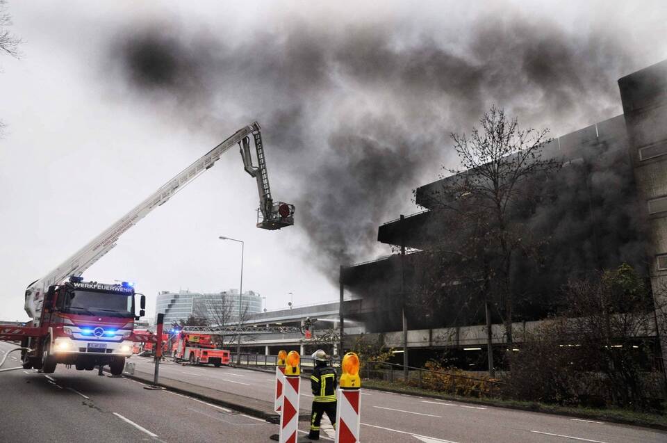 Erneuter Brand in Stuttgarter Parkhaus - Baden-Württemberg