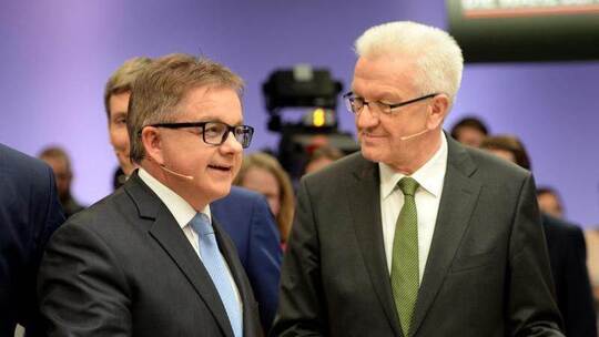 Die Spitzenkandidaten Guido Wolf (l, CDU) und Winfried Kretschmann (r, Bündnis 90/Die Grünen). Die letzten Umfragen gebe