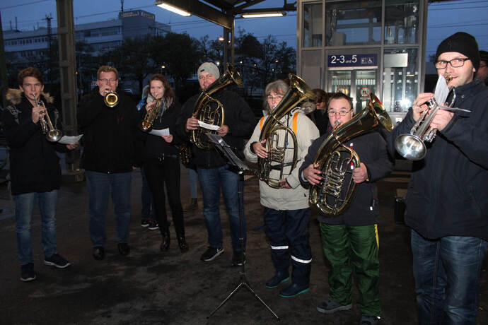 Martini-Markt-Besucher in Mühlacker trotzen dem ...