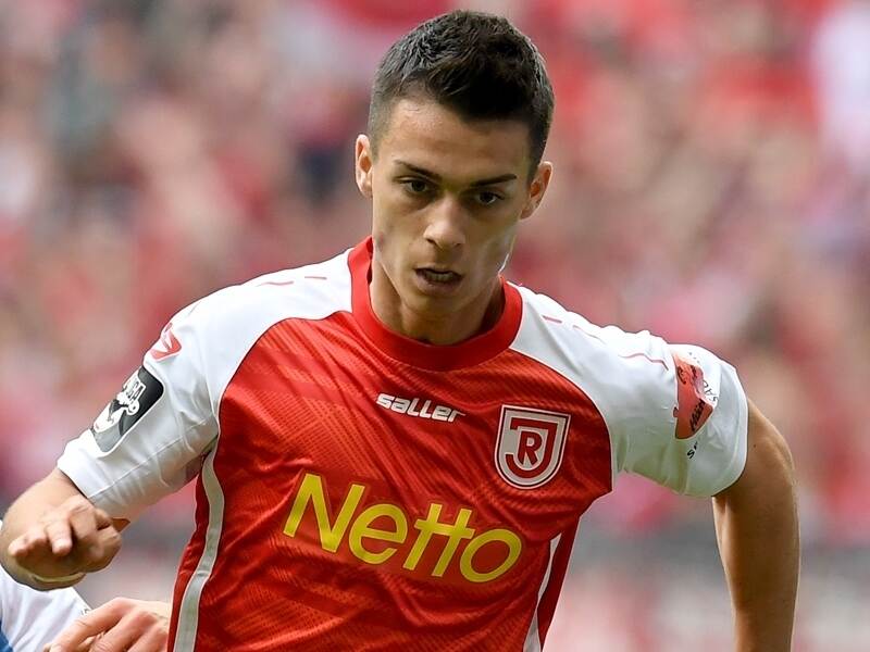 VfB Stuttgart Verpflichtet Offensivspieler Erik Thommy Sport 