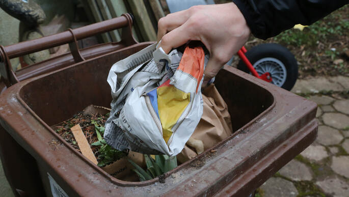 Noch mehr Müll soll künftig in der Biotonne landen – das würde das noch hohe Aufkommen von Restmüll reduzieren.