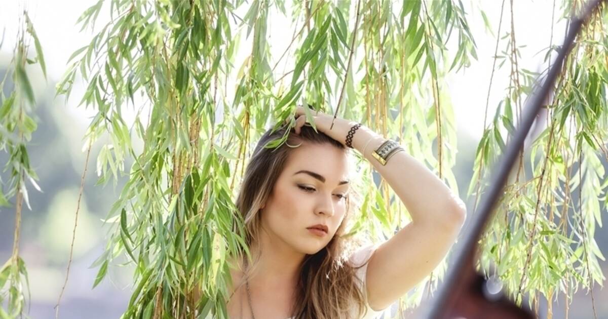 Singer-Songwriterin Laura Ries aus der Region veröffentlicht Debüt ...