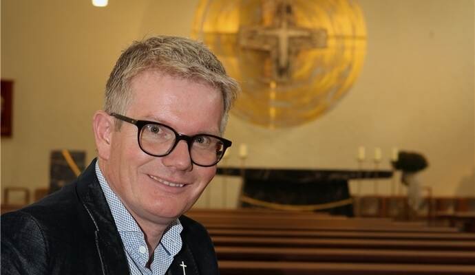 Nach zwölf Jahren Pfarrer Bernd Walter nimmt Abschied Pforzheim+