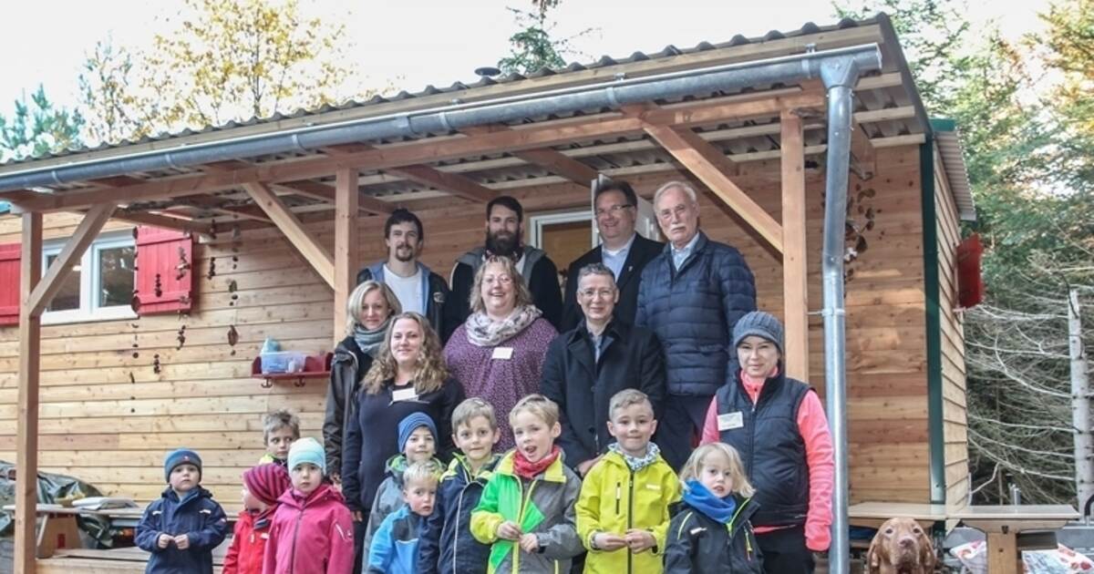 Naturaußengruppe des katholischen Kindergarten bezieht Hütte in