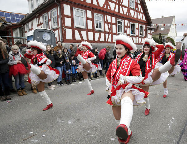 Umzug in Neuhausen begeistert das Publikum - Bildergalerie