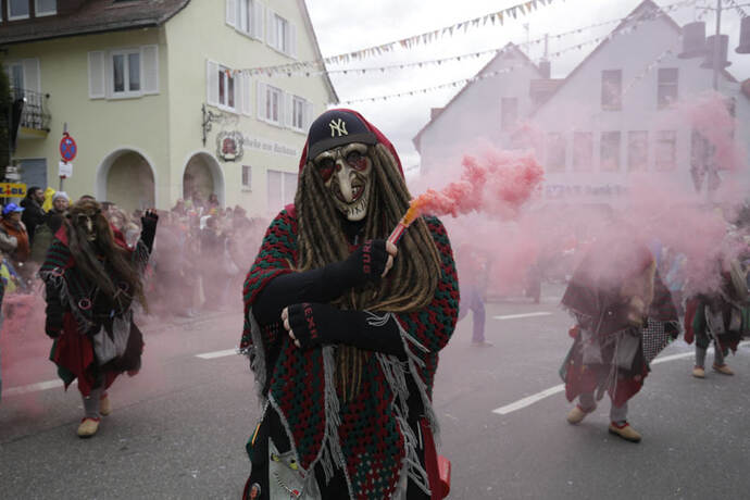 Umzug in Neuhausen begeistert das Publikum - Bildergalerie