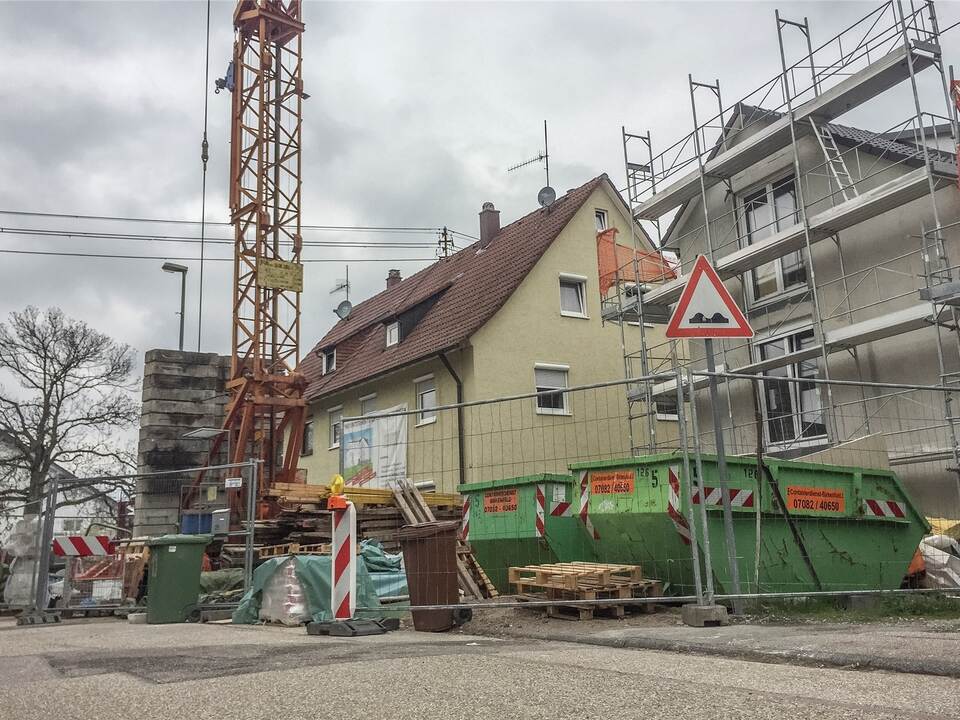 Leserfrage Wie lange kann man eine Straße für eine private Baustelle sperren lassen? Region