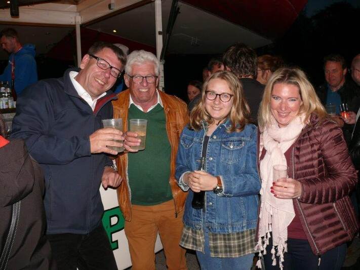 30. April in NeulingenGöbrichen und Nußbaum Foto Pforzheimer Zeitung