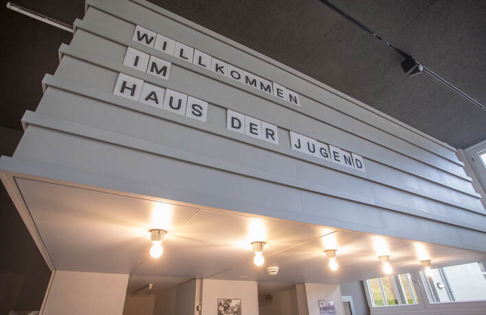 nach drei jahren sanierung eroffnungsfeier des hauses der jugend bildergalerien pforzheimer zeitung
