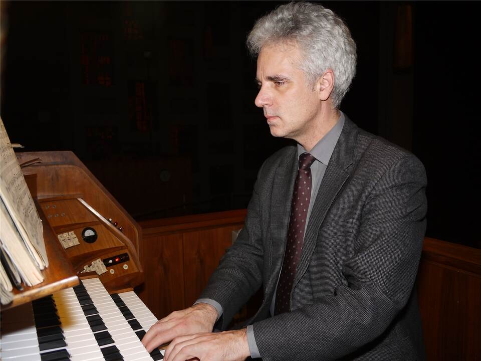 Aus der Düsternis zum Adventslicht Kord Michaelis spielt Orgelkonzert