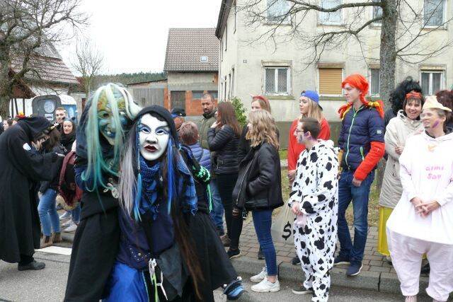 Die besten Bilder vom Faschingsumzug in Neuhausen 2020 - Bildergalerie
