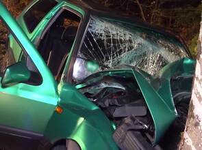 Unfall bei Straubenhardt fordert lebensgefährlich verletzten Autofahrer