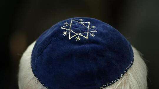 «Ich kann Juden nicht empfehlen, jederzeit überall in Deutschland die Kippa zu tragen. Das muss ich leider so sagen», sa «Ich kann Juden nicht empfehlen, jederzeit überall in Deutschland die Kippa zu tragen. Das muss ich leider so sagen», sa