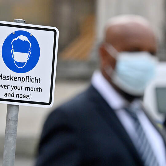 Nachdem das Land seine Corona-Verordnung aufgrund der landes- und bundesweit deutlich angestiegenen Fallzahlen deutlich verschär Nachdem das Land seine Corona-Verordnung aufgrund der landes- und bundesweit deutlich angestiegenen Fallzahlen deutlich verschär