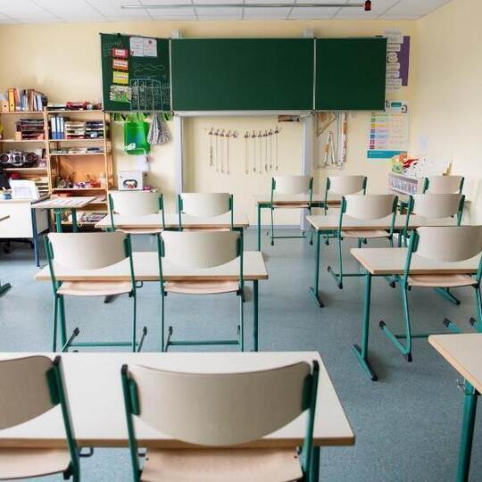 Klassenraum in einer Grundschule in Lemwerder. Lehrer und Schüler sollen sich in den kommenden Monaten dick anziehen. Fo