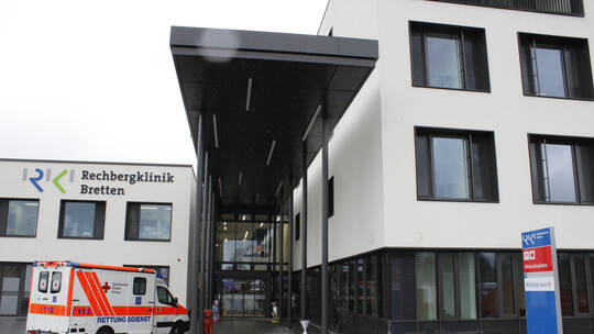 Das Video der Brettener Rechbergklinik, in dem Pflegepersonal zur "Jerusalema Dance Challenge" tanzt, ist innerhalb kürzester Ze
