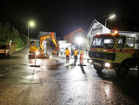Nachtliche Bagger Gerausche In Niefern Rohrbruch Bedrohte Die Wasserversorgung Des Ortes Region Pforzheimer Zeitung