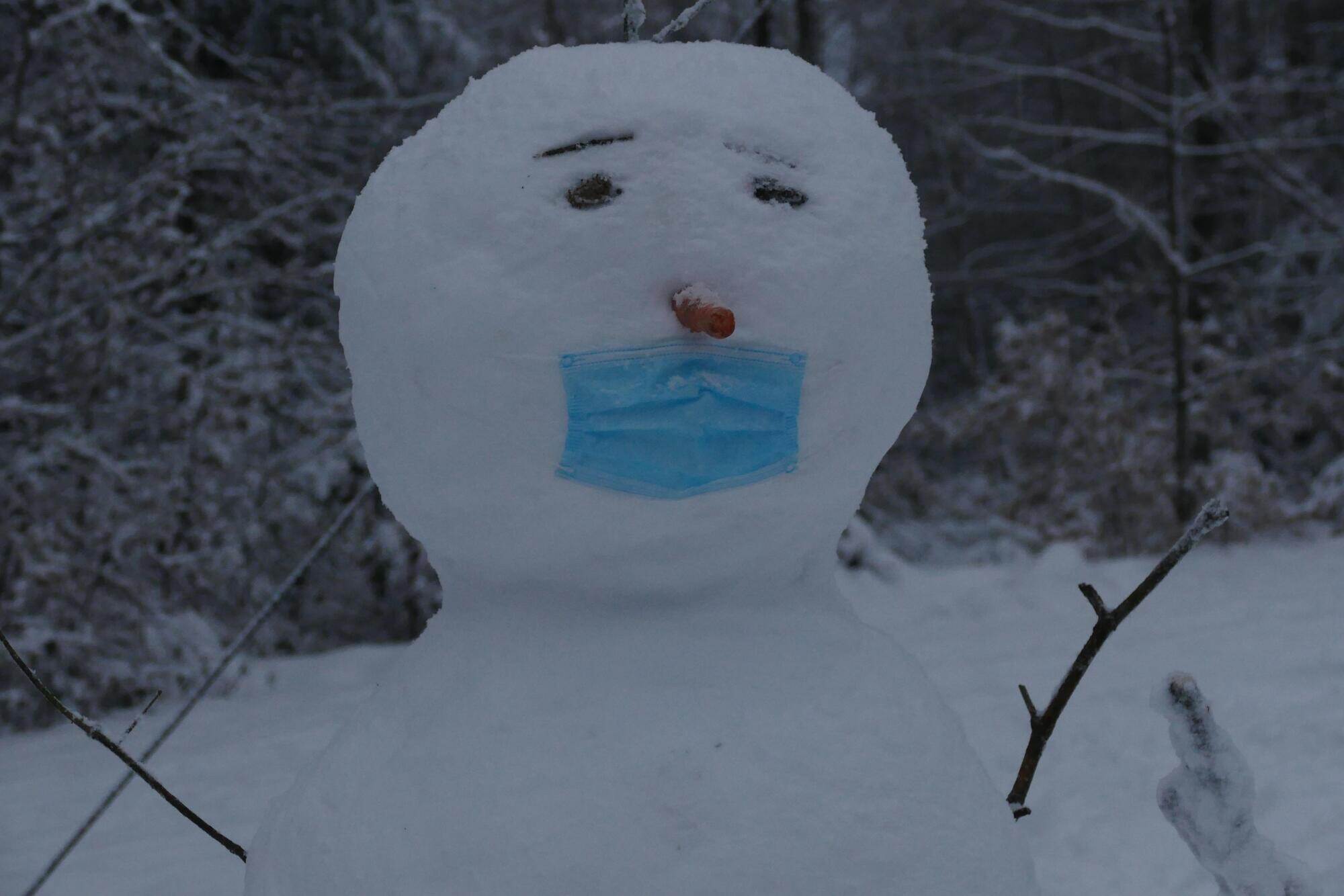 Winter Wunderland Jung Und Alt Haben Spass Beim Schneemannbau Bildergalerien Pforzheimer Zeitung