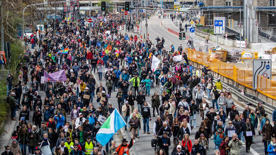 Demonstrationen der Initiative «Querdenken» in Stuttgart