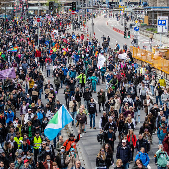 Demonstrationen der Initiative «Querdenken» in Stuttgart