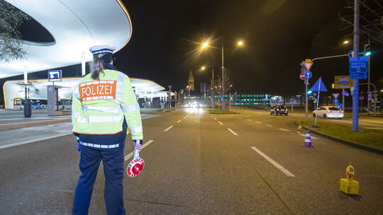 Kontrolle Polizei Ausgangssperre