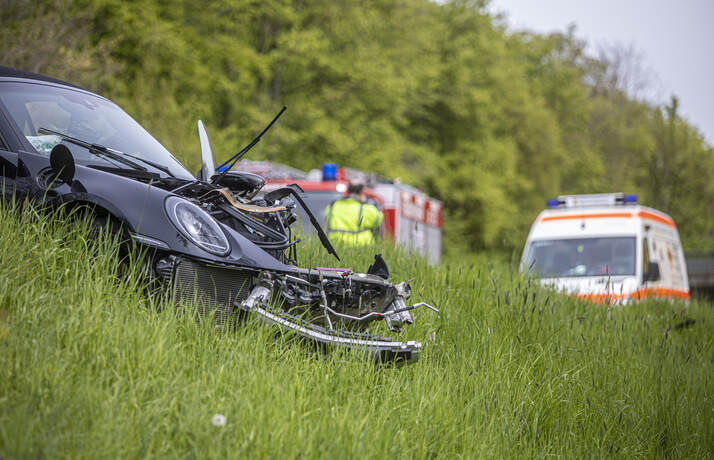 B294 Chaos Schwerer Unfall Blockiert Heute Die Bundesstrase Details Und Aktuelle Verkehrslagefeed