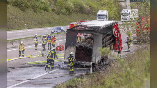 Brand LKW A8 Heimsheim PF Süd
