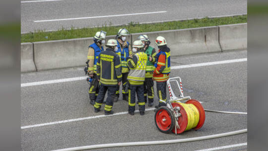 Brand LKW A8 Heimsheim PF Süd