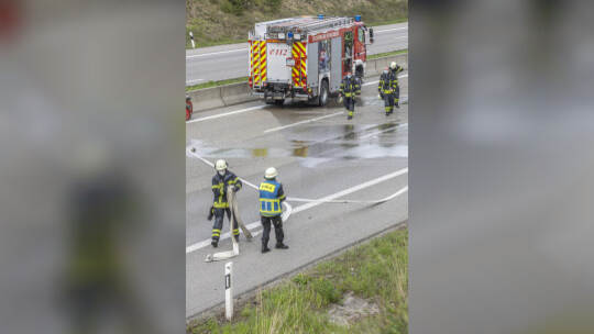 Brand LKW A8 Heimsheim PF Süd
