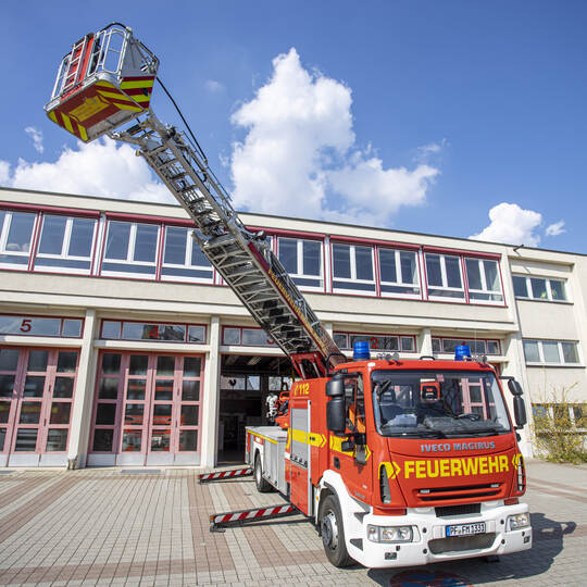 Feuerwehr Mühlacker Drehleiter DLK