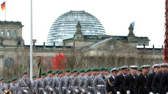 Veteranenverband fordert Afghanistan-Ehrung vor Reichstag Veteranenverband fordert Afghanistan-Ehrung vor Reichstag