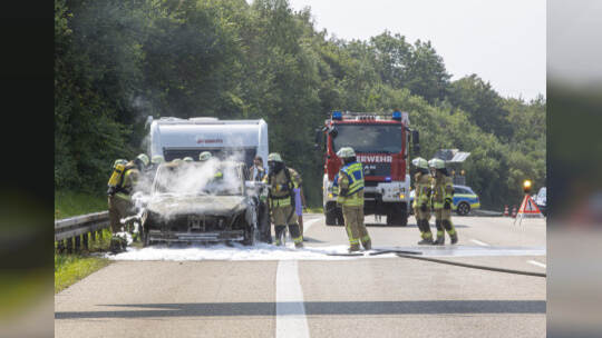 Fahrzeugbrand BAB A8 Pf-West