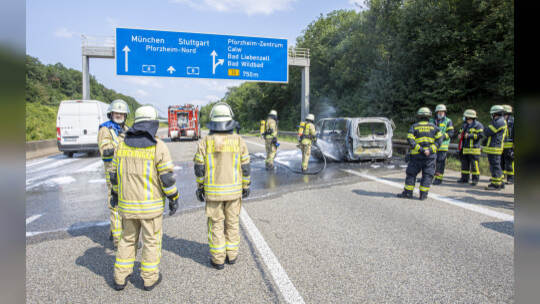 Fahrzeugbrand BAB A8 Pf-West