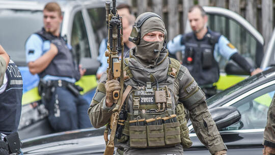 Zeugin meldet Mann mit Axt im Stadtgarten Schwäbisch Gmünd
