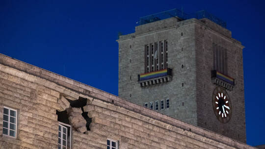 Schaden an Fassade des Stuttgarter Hauptbahnhofs