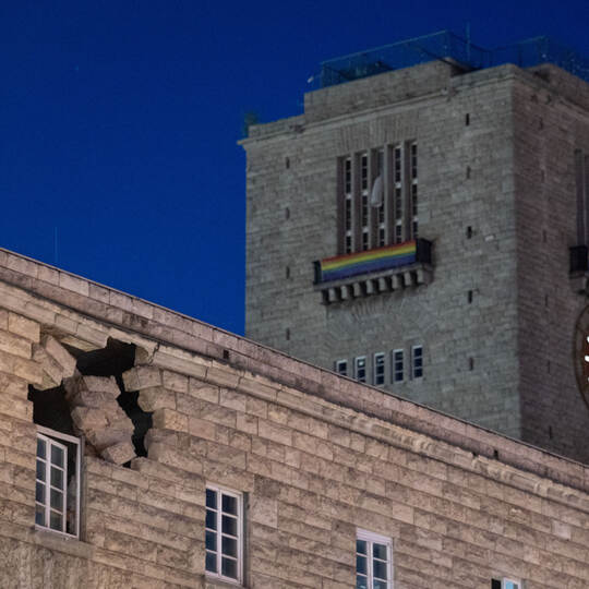 Schaden an Fassade des Stuttgarter Hauptbahnhofs
